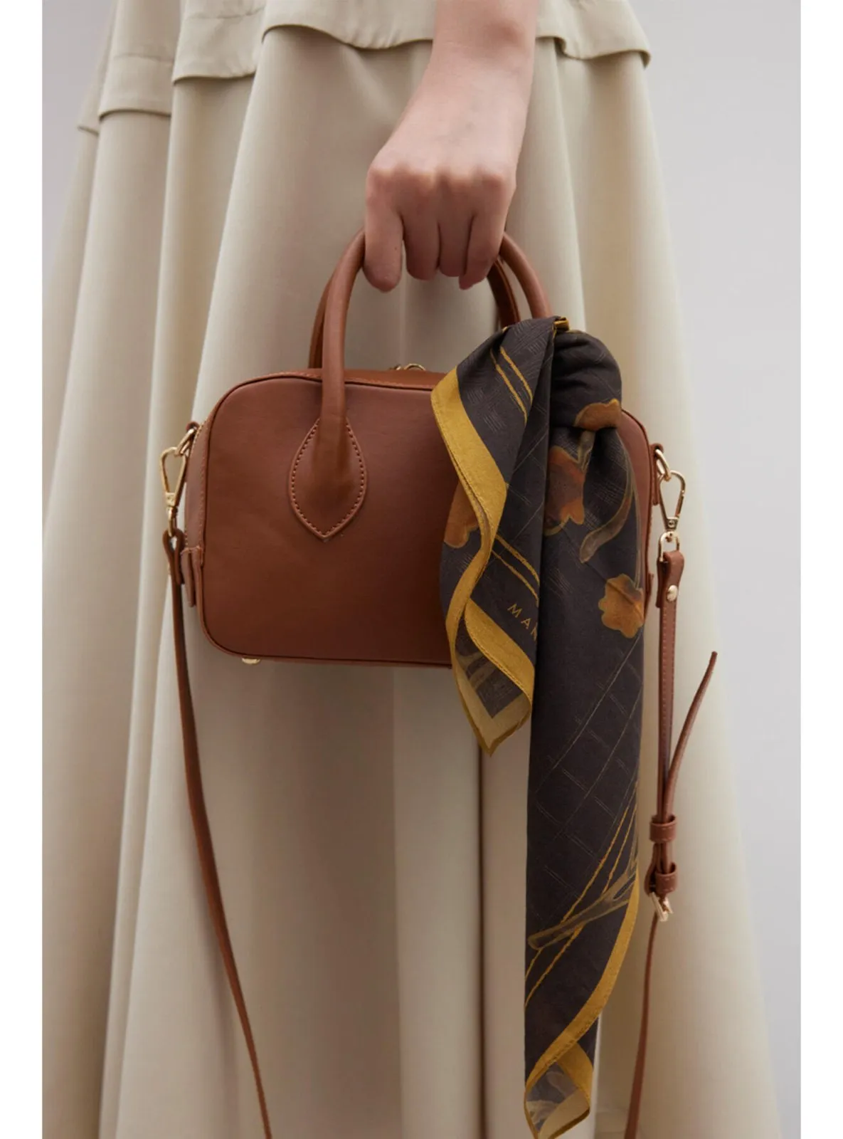 Camel - Shoulder Bags