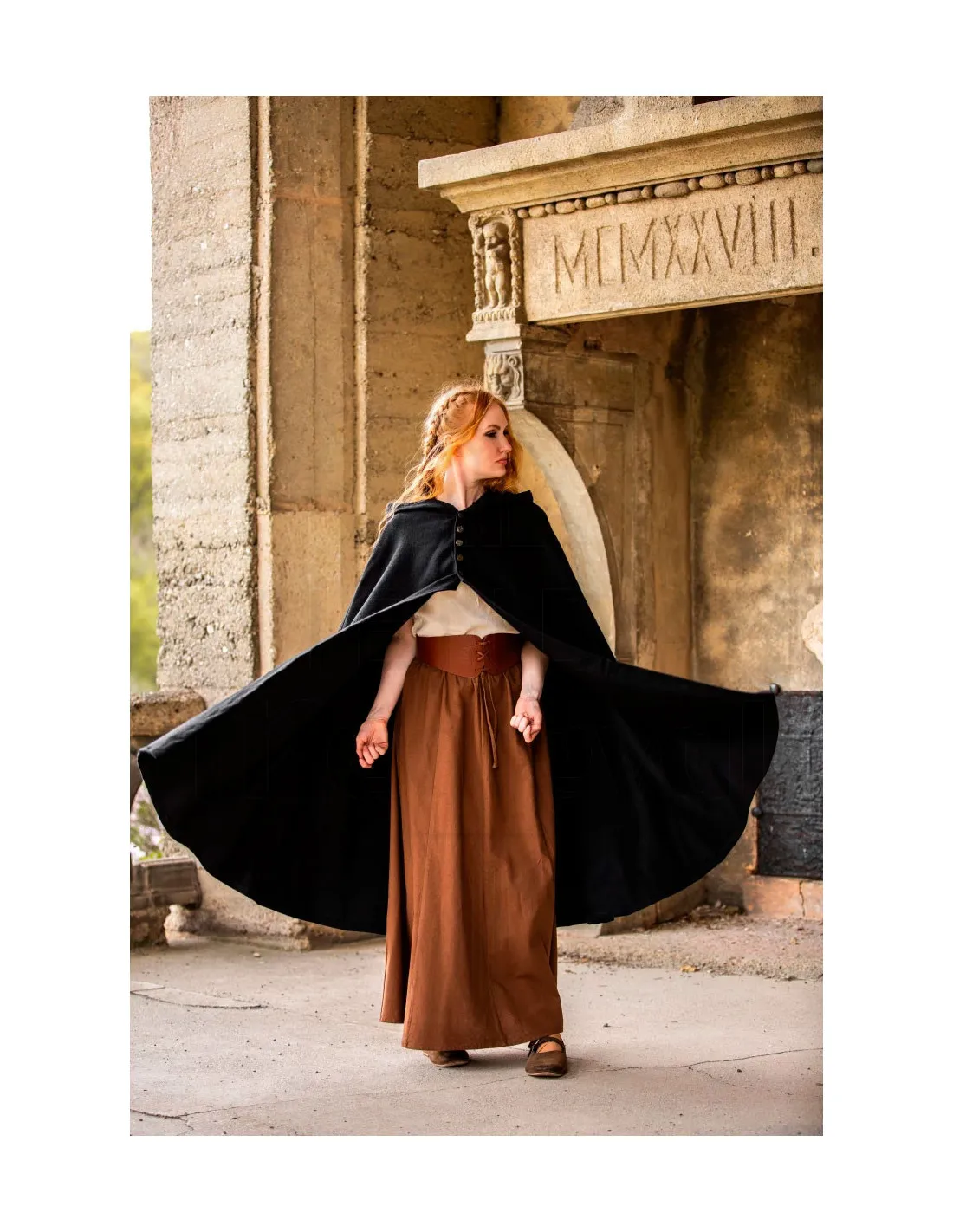 Cape médiévale courte pour dames, modèle Heidi, couleur noire ⚔️ Boutique Épées