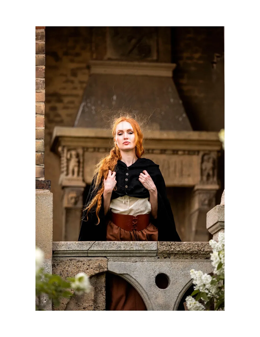 Cape médiévale courte pour dames, modèle Heidi, couleur noire ⚔️ Boutique Épées