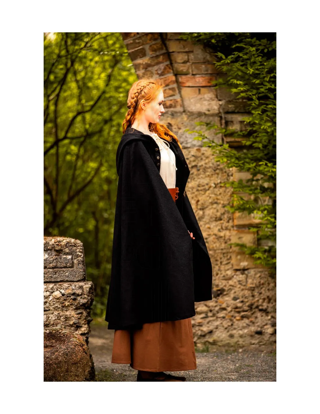 Cape médiévale courte pour dames, modèle Heidi, couleur noire ⚔️ Boutique Épées