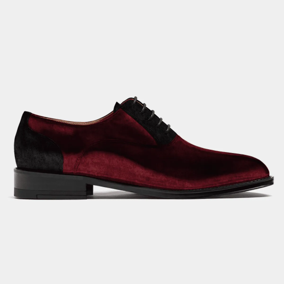 Chaussures Richelieu en velours bordeaux et noir