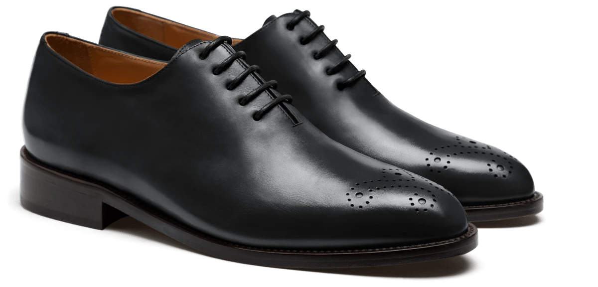 Chaussures Richelieu whole-cut en cuir noir