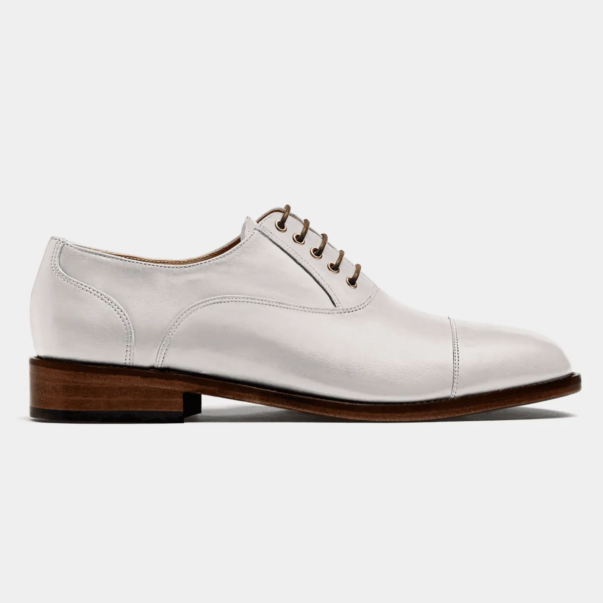 Chaussures Richelieu à bout droit en cuir blanc