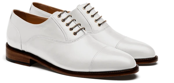 Chaussures Richelieu à bout droit en cuir blanc