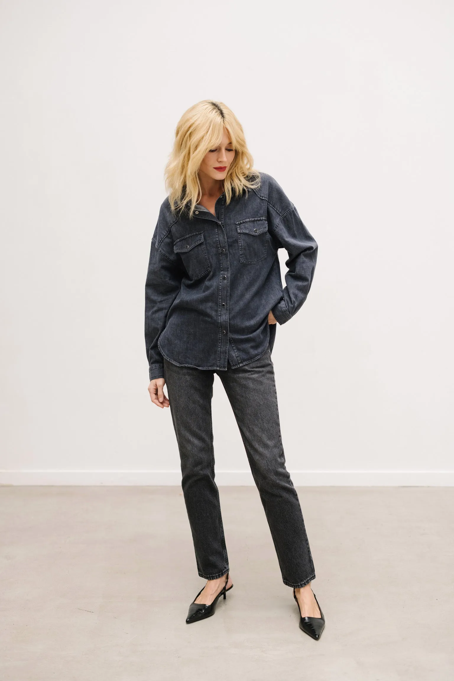 CHEMISE EN JEAN SUSAN BLACK en coton régénératif