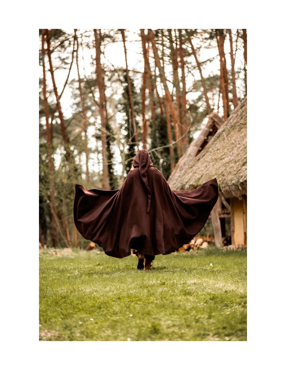 Longue cape médiévale modèle Boil, marron 131 cm. ⚔️ Boutique Épées