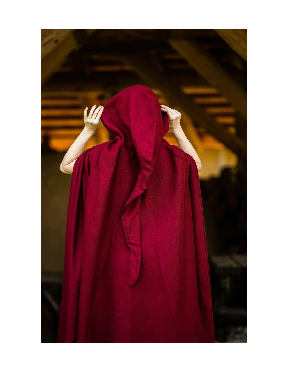 Longue cape médiévale modèle Boil, rouge 131 cm. ⚔️ Boutique Épées