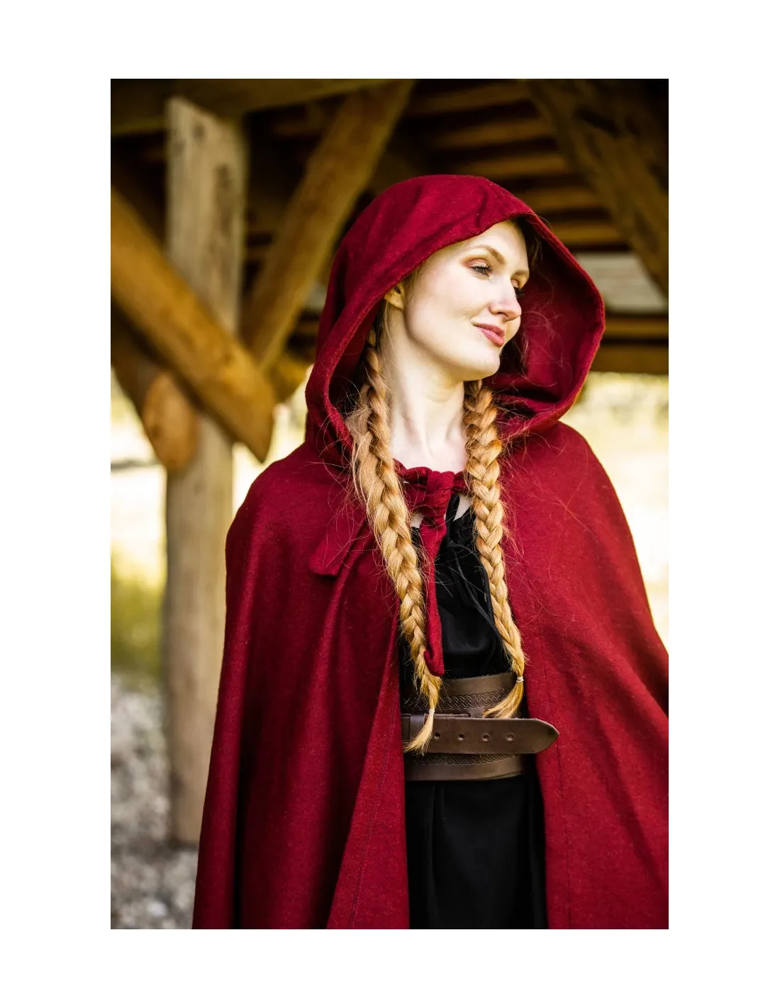 Longue cape médiévale modèle Boil, rouge 131 cm. ⚔️ Boutique Épées