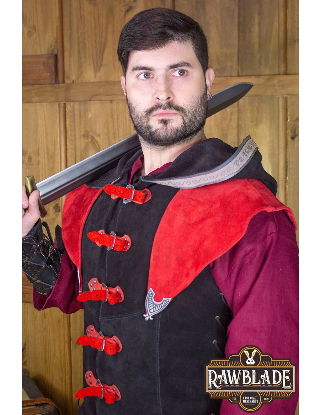 Pourpoint médiéval en cuir modèle Karanthir, noir-rouge ⚔️ Boutique Épées