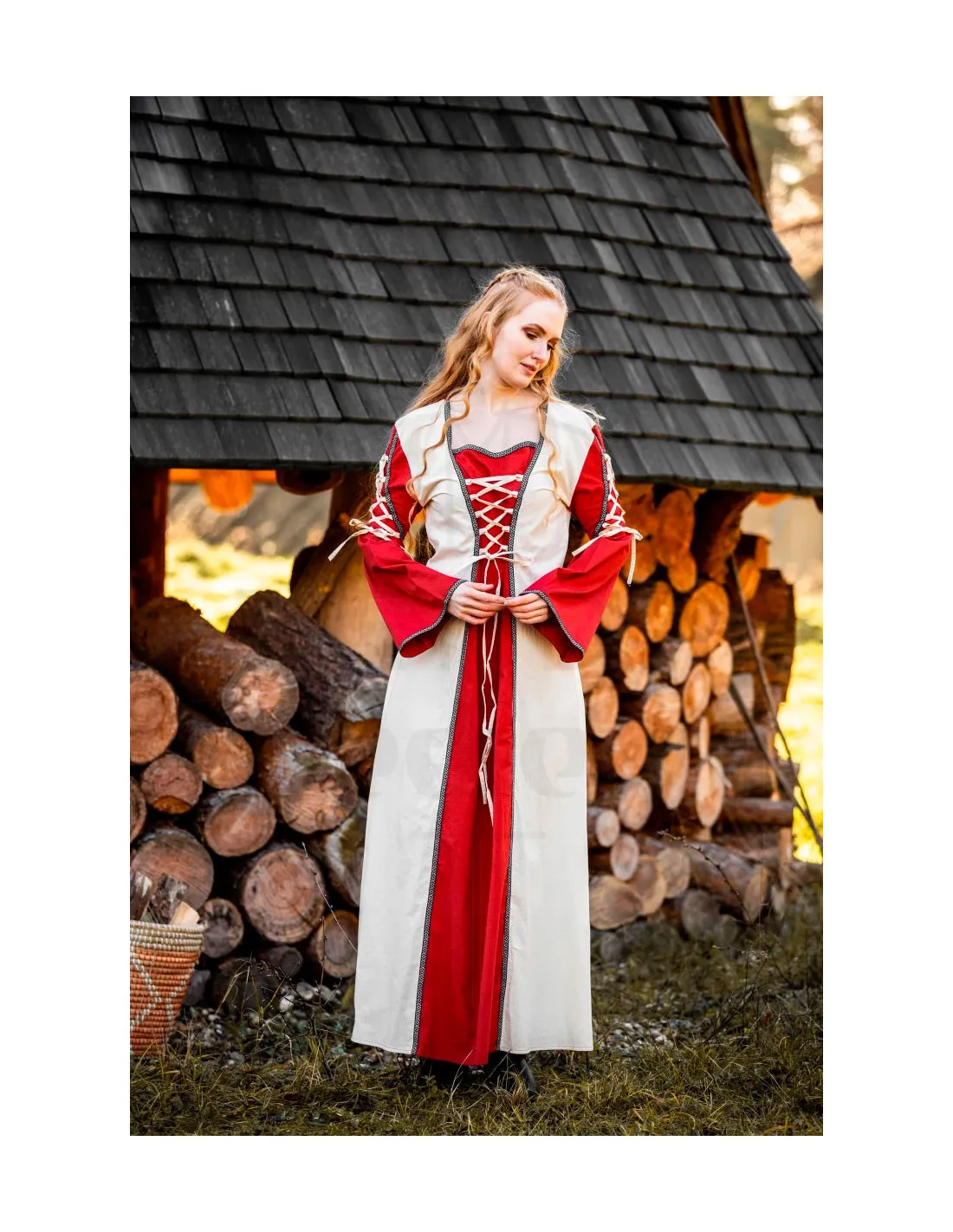 Robe médiévale modèle Amalia, Naturel-Rouge ⚔️ Boutique Épées