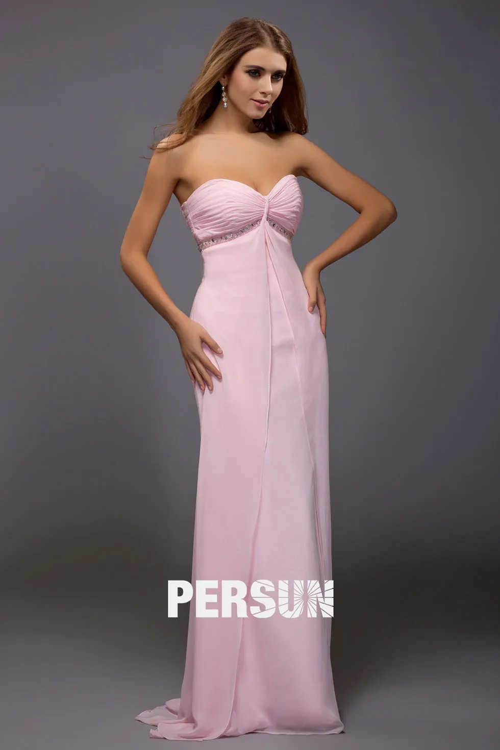 Rose robe simple en mousseline sans bretelle bustier cœur